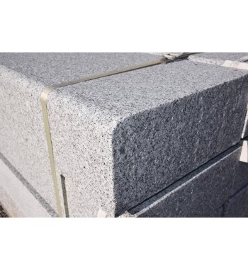 Blockstufen Granit grau geflammt VK.gerundet 15x35x120 cm