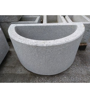 Brunnen Granit hellgrau